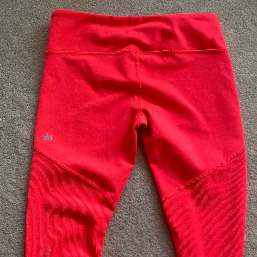 ALO brand orange yoga  leggings size large pocket inside - Picture 6 of 8